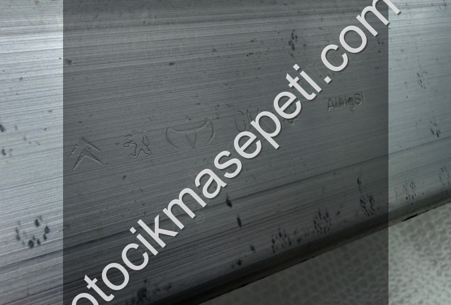 Peugeot Rifter 1.5 BlueHDİ Ön Tampon Demiri ORJİNAL