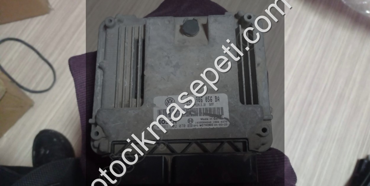 VOLKSWAGEN GOLF 5 1.6 MOTOR BEYNİ ORİJİNAL ÇIKMA