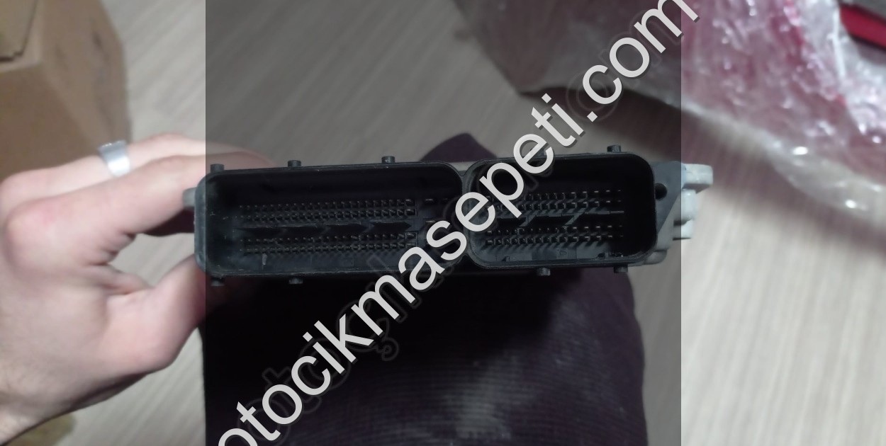 VOLKSWAGEN GOLF 5 1.6 MOTOR BEYNİ ORİJİNAL ÇIKMA