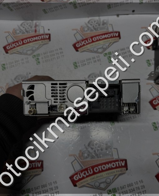 BMW G30 5 SERİSİ MÜZİK ÇALAR TEYP 8798023 ORİJİNAL SÖKME