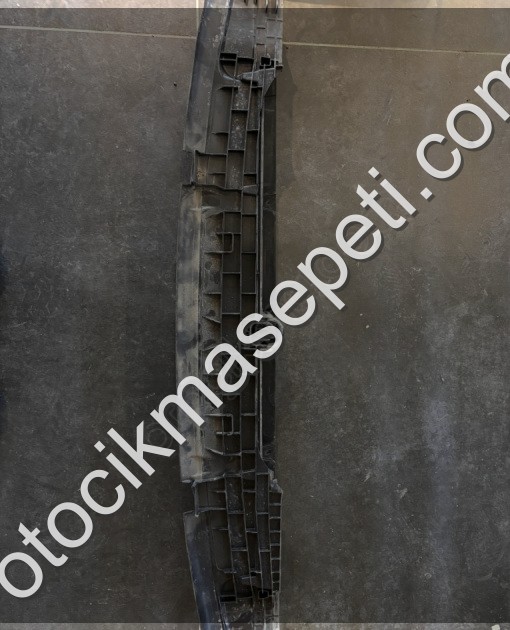 BMW G60 ÖN HAVA KANALI MOTORLU 23 5A09B57 Ç