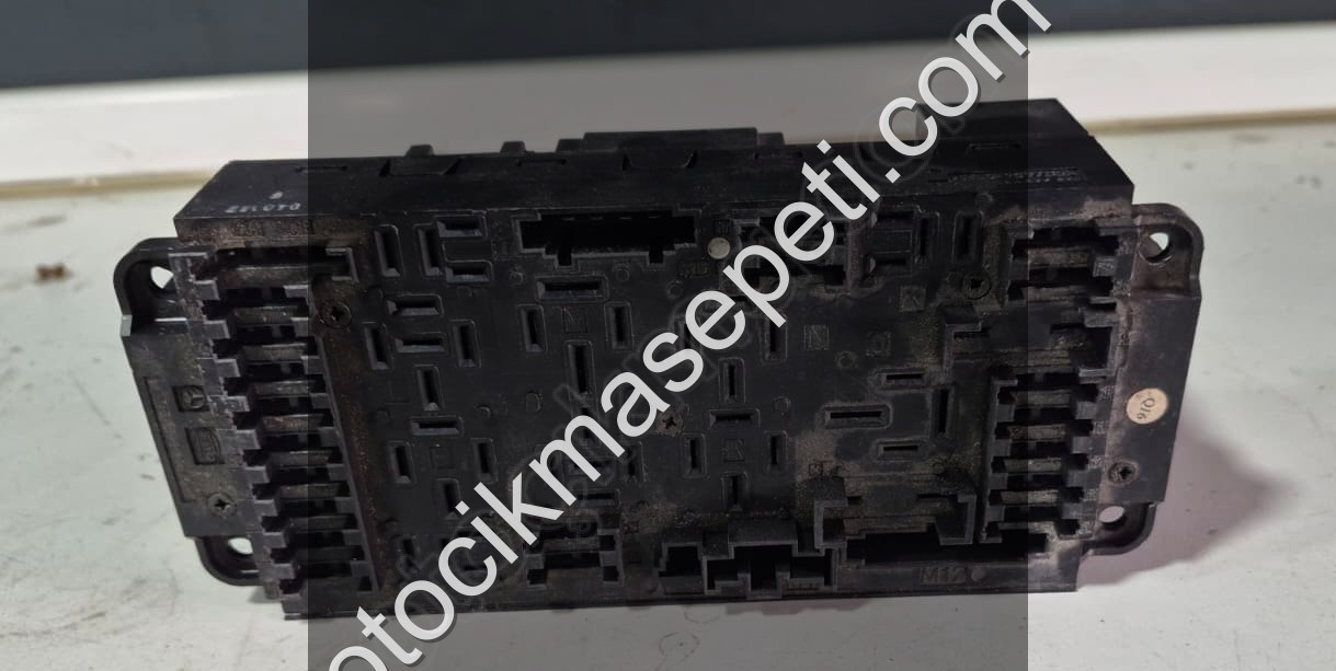 MERCEDES C SERİSİ W203 ÖN SAM BEYNİ 0025459401