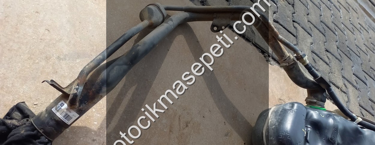 Cruze yakıt dolum boğazı OEM 13321705 çıkma orj Resmi