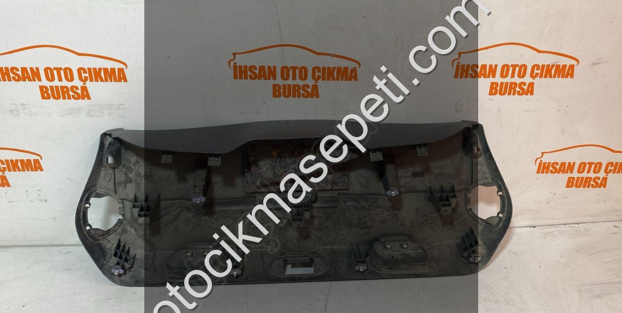 Clio 4 bagaj kapak iç döşeme orijinal çıkma