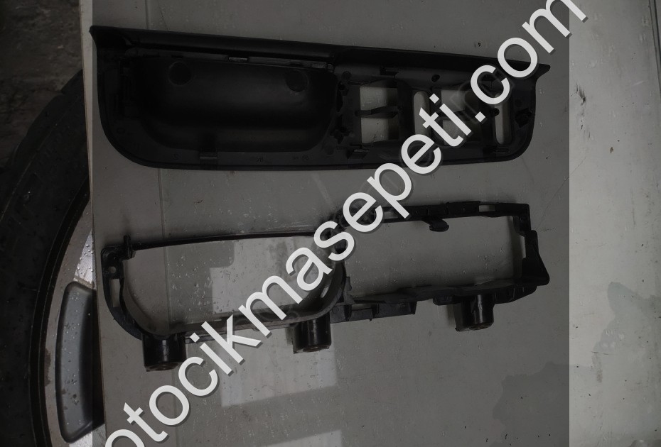 VOLKSWAGEN PASSAT CAM DÜĞME ÇERÇEVESİ ORJİNAL 3B1867179C
