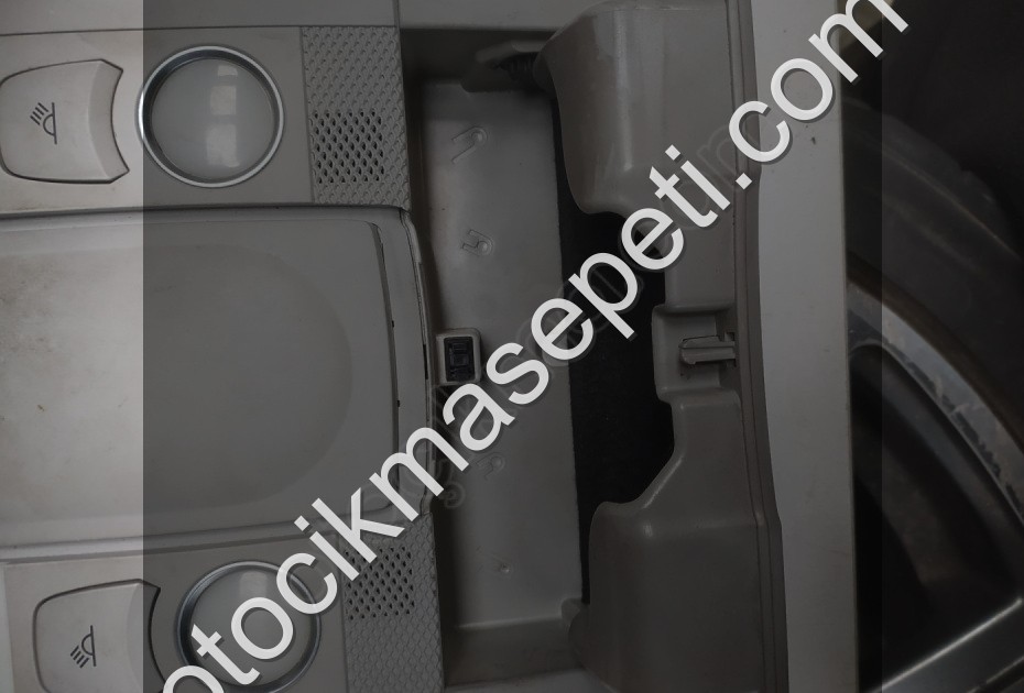 4F0947135BQ AUDİ A6 C6 TAVAN LAMBASI SUNROOF DÜĞMESİ