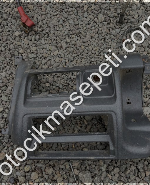 MİTSUBİSHİ L200 MAGNUM TEYP ÇERÇEVESİ