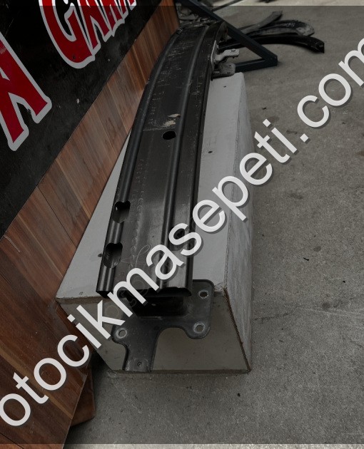 Nissan Qashqai J11 Ön Tampon Demiri