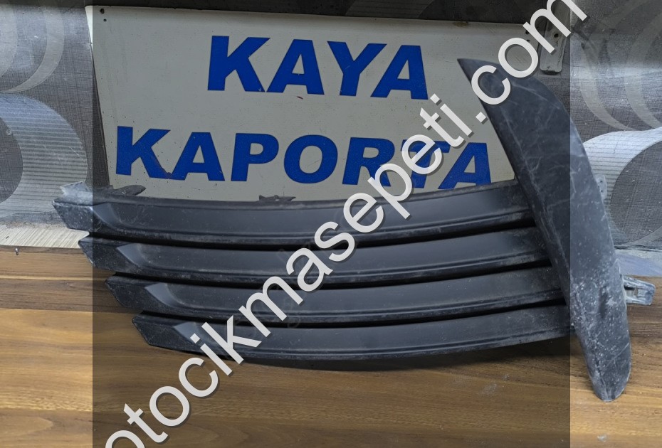 TOYOTA COROLLA ÖN TAMPON PANJURU SOL 16