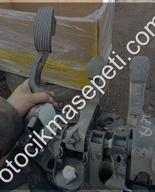 Fiat Linea 2015 model gaz fren debriyaj pedali