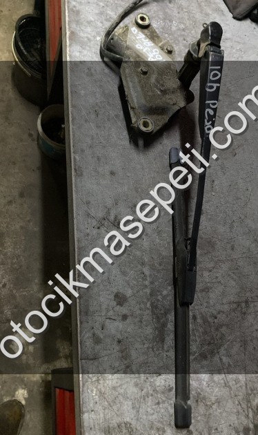 Peugeot 106  arka silecek motoru ve yagmur kolu