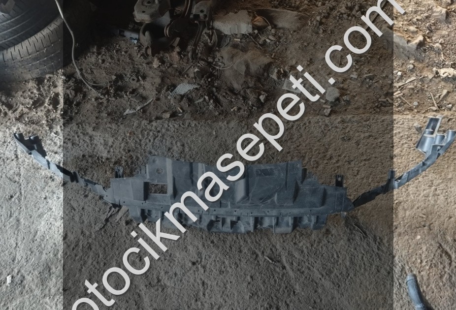 Ford focus 3 2016 ön tampon içi