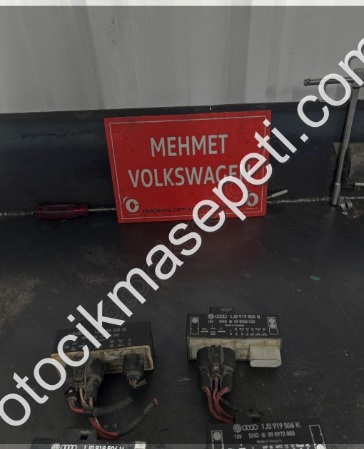 VOLKSWAGEN GOLF BORA FAN ROLESİ 1J0 919 506 K