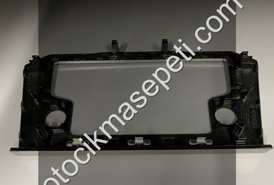 PASSAT B8 TEYP ÇERÇEVESİ ORJİNAL 3G1858071A