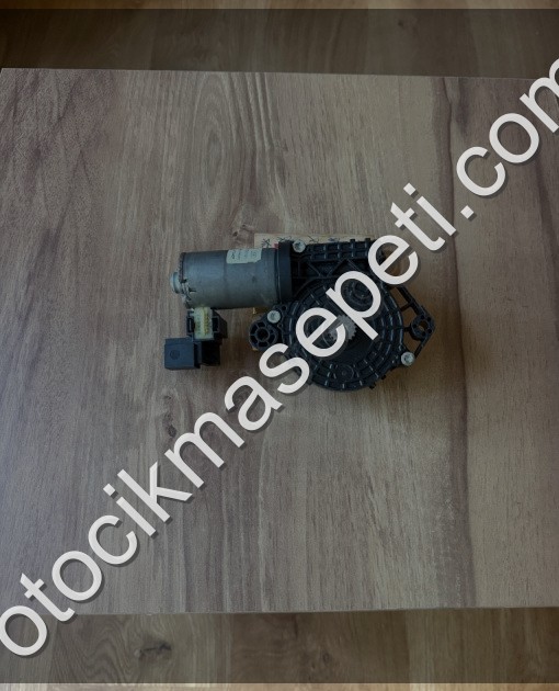 MERCEDES SANRUF MOTORU