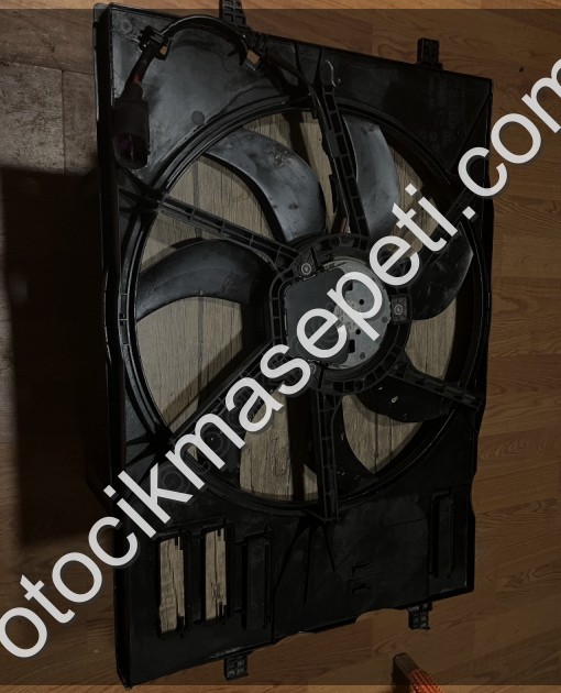 VOLKSWAGEN GOLF 7 FAN MOTORU KOMPLE 5Q0121203DD