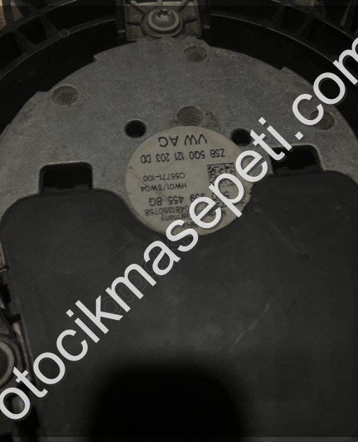 VOLKSWAGEN GOLF 7 FAN MOTORU KOMPLE 5Q0121203DD