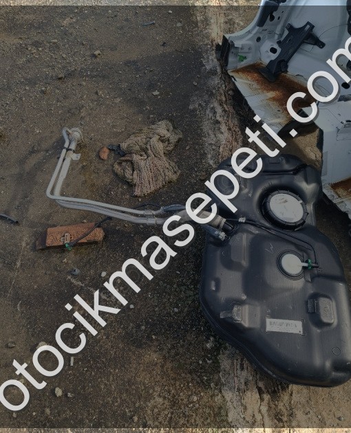 Ford Courier benzin yakıt deposu