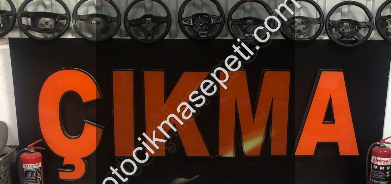 3G1858071A VW PASSAT B8 PİANO BLACK TEYP ÇERÇEVESİ