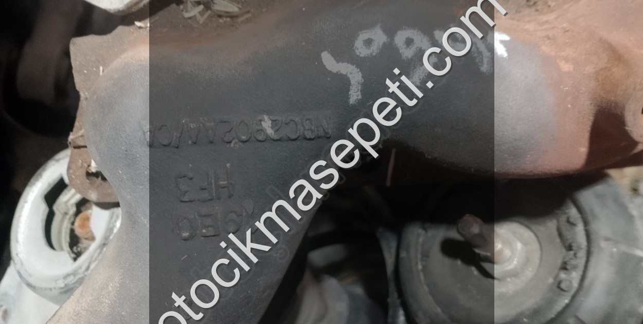 JAGUAR XJ6 DAİMLER EKSOZ MANİFOLD