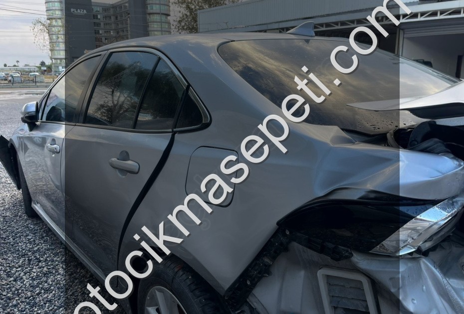 TOYOTA COROLLA MULTİMEDYA EKRAN ORİJİNAL SÖKME