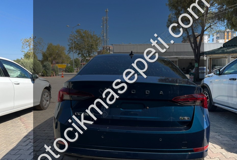 SKODA OCTAVİA ARKA TAMPON ORİJİNAL SÖKME - 5E6807421