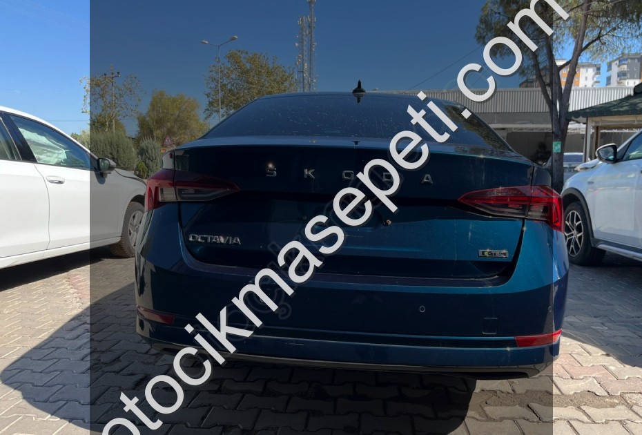 SKODA OCTAVİA ARKA TAMPON ORİJİNAL SÖKME - 5E6807421