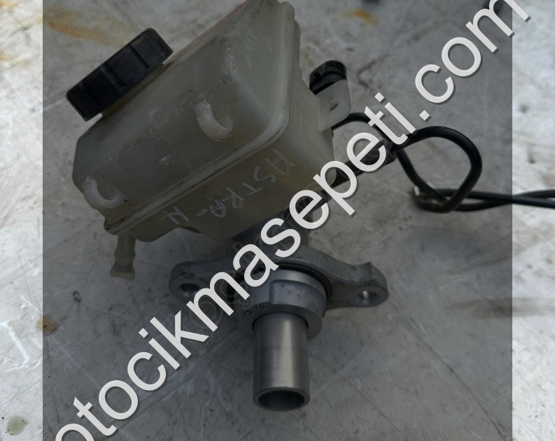 OPEL ASTRA H FREN MERKEZİ HİDROLİK YAG DEPOSU