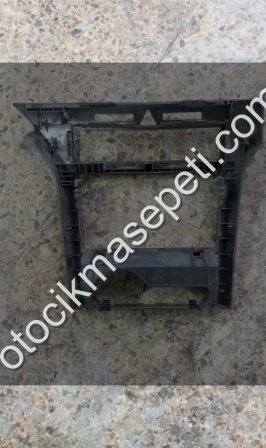 Opel Astra H teyp çerçevesi