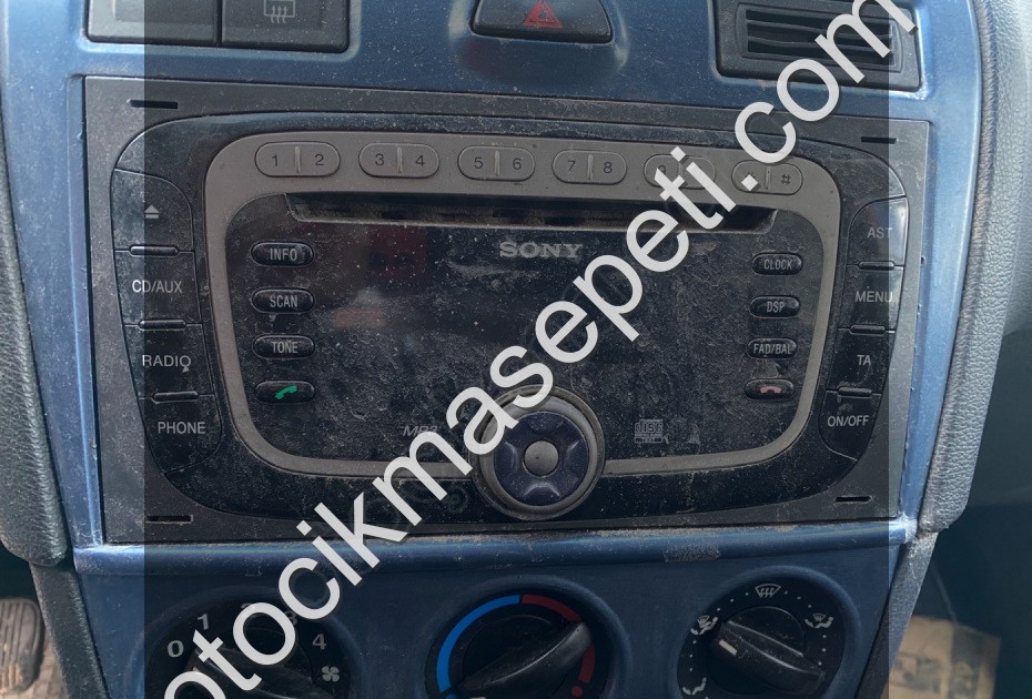 FORD FİESTA ORİJİNAL SONY TEYP