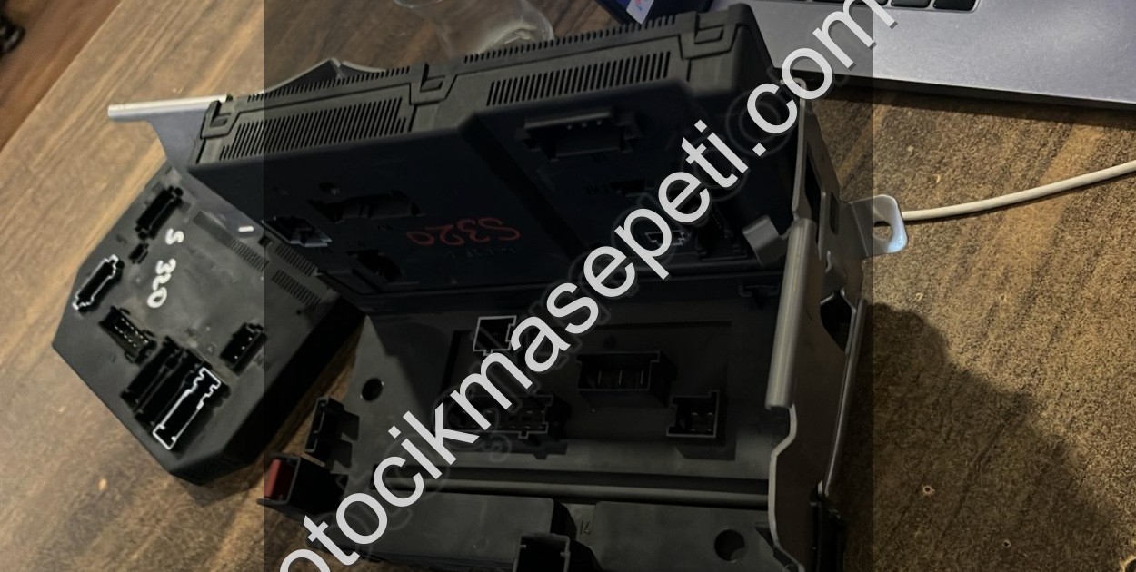 MERCEDES W221 A2215402550 ARKA SAM BEYNİ OTO FEDAİ