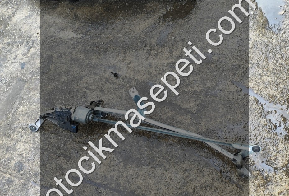 MERCEDES W213 ÖN CAM SİLGİ MEKANİZMASI OTO FEDAİ