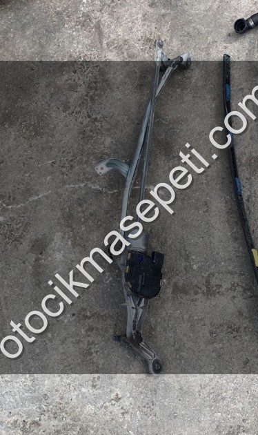 MERCEDES W205 ÖN CAM SİLGİ MEKANİZMASI OTO FEDAİ