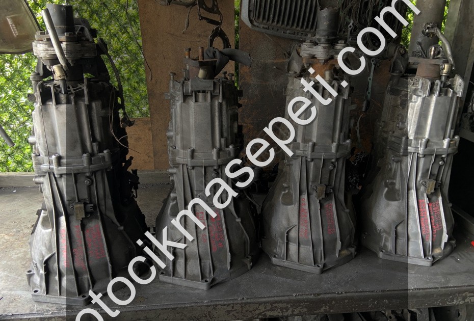 BMW e90 altı ileri manuel şanzıman çeşitleri orijinal çıkma