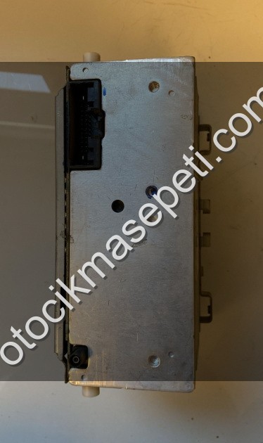 AA6T-18C815-AD FORD FİESTA CD ÇALAR