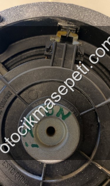 96330-A5000 hyunndai i30 2015 ön sol kapı hoparlörü