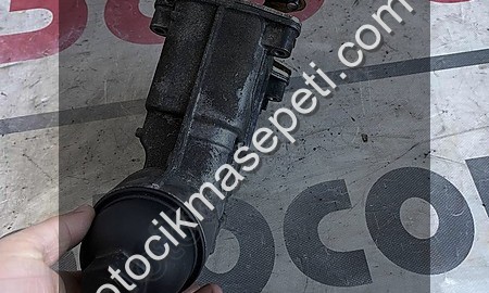 BMW X1E87 E60 E90 X3 E92 SOĞUTUCULU YAĞ FİLTRE KÜTÜĞÜ11427797392