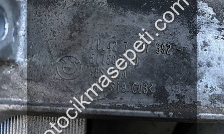 BMW X1E87 E60 E90 X3 E92 SOĞUTUCULU YAĞ FİLTRE KÜTÜĞÜ11427797392