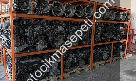 BMW X1E87 E60 E90 X3 E92 SOĞUTUCULU YAĞ FİLTRE KÜTÜĞÜ11427797392