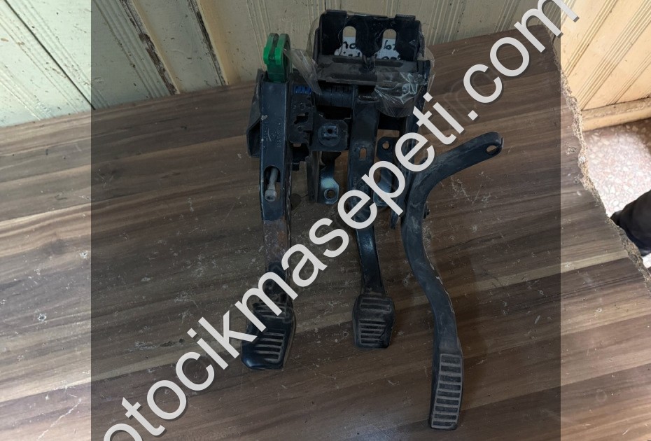 FORD ESCORT DEBRİYAJ PEDALI , FORD ESCORT GAZ PEDALI 5.ÜRÜN