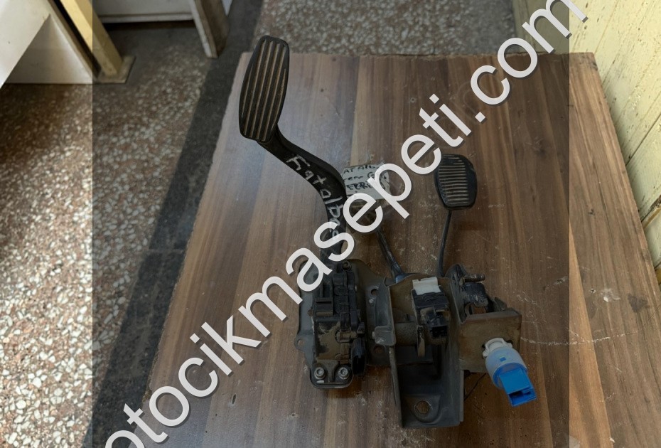 FİAT ALBEA DEBRİYAJ PEDALI , FİAT ALBEA FREN PEDALI ORJİNAL