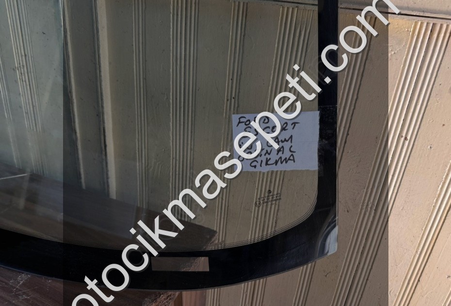 FORD ESCORT ÖN CAM ORJİNAL ÇIKMA TEMİZ ÜRÜN 90-00 MODEL