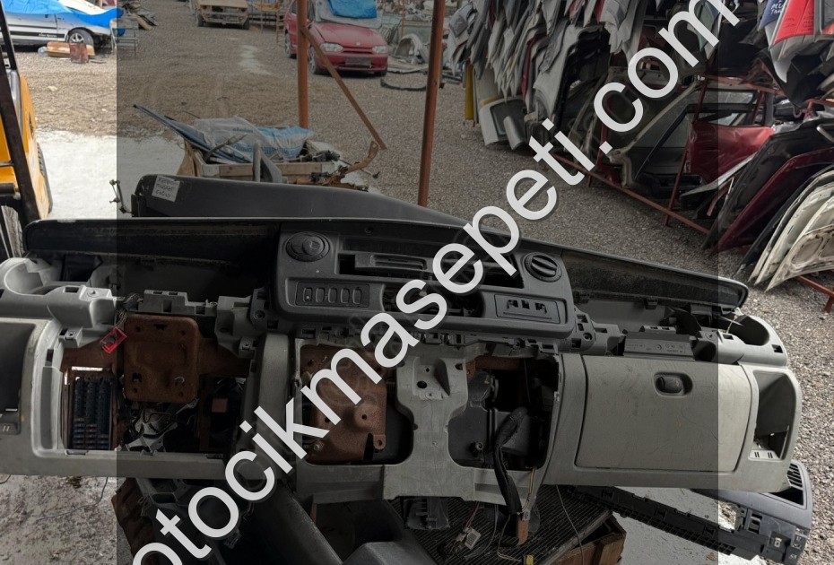 RENAULT MASTER GÖĞÜS ÇERÇEVESİ , MASTER TEYP ÇERÇEVESİ