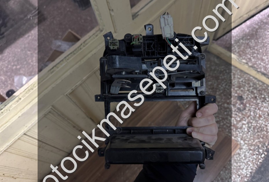 HYUNDAİ STAREX TEYP ÇERÇEVESİ , STAREX DÖRTLÜ FLAŞÖR DÜĞMESİ