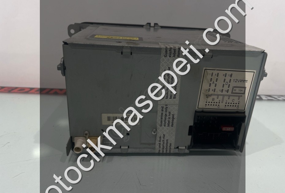 1K0035186AD VOLKSWAGEN CADDY GOLF JETTA MULTIMEDİA