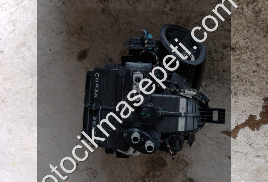 Opel Corsa F kalorifer kazanı