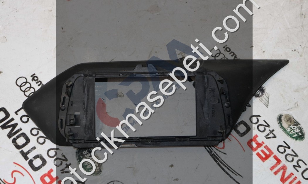 MERCEDES E SERİSİ A212 W212 TEYP NAVİGASYON A2126802036