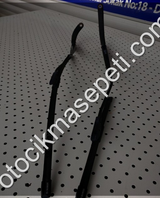 RENAULT CLIO 4 SİLECEK CAM MOTOR-SILGI KOL-DÜZCE ÇIKMA