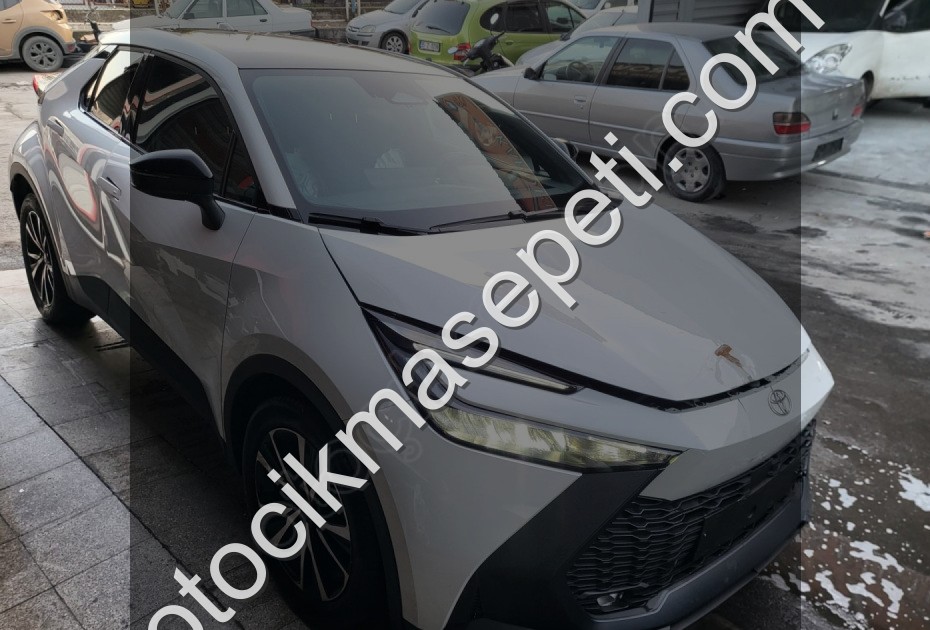 2025 Toyota C-HR 1.8 SUNROOF