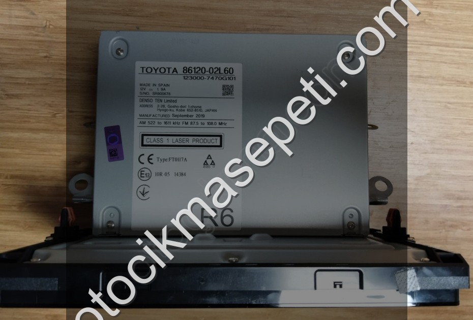 Toyota Corolla RADYO CD ÇALAR